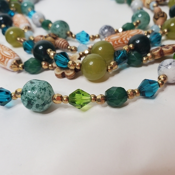 You & I Beaded Necklace Costume Jewelry - Picture 4 of 5